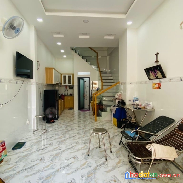 Bán nhà sát mặt tiền lê văn thọ, gò vấp,4x10, nở hậu, 2 tầng, 2pn, nhỉnh 2 tỷ