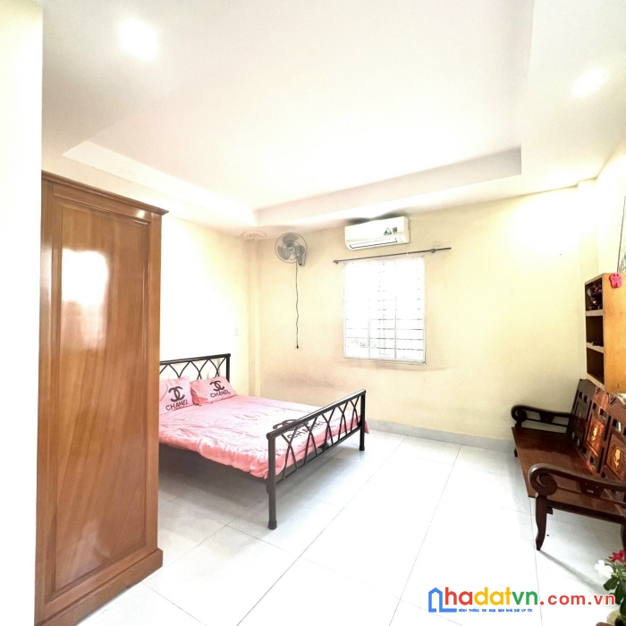 On the occasion of the grand opening, 2 months of 4 million, the price is 2.9million chd, fully equipped 