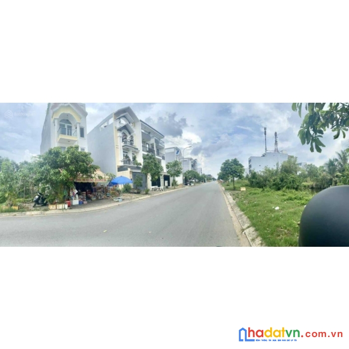 Giá 25 tỷ/  bán nhà ngay tt hành chính quận 2. dt: 8 x 23( hầm + 4 tầng)dtsd: 380m2