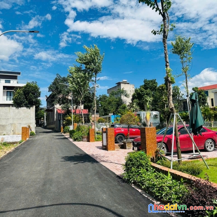 Cần bán nhanh mảnh đất hơn 200m ở quốc oai, sẵn sổ. giá có thương lượng sâu cho nđt thiện chí