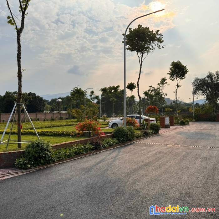 Cần bán nhanh mảnh đất hơn 200m ở quốc oai, sẵn sổ. giá có thương lượng sâu cho nđt thiện chí