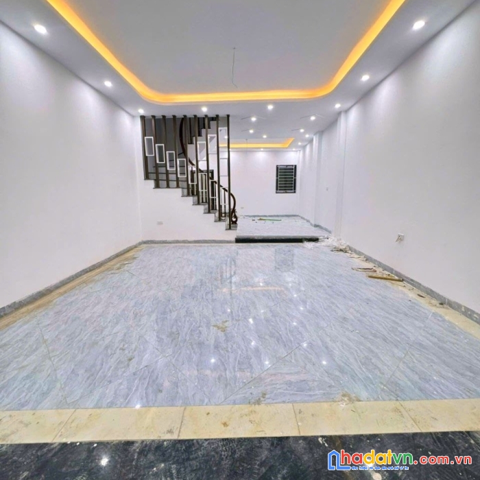 Cách đô nghĩa yên nghĩa 5 phút di xe diện tích 48m² giá 3,85 tỷ oto đậu cửa.