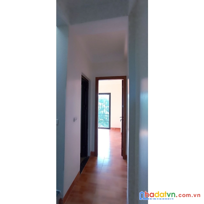 Nhà mới 2,75 tỷ, oto đỗ cửa, ga yên nghĩa 15 phút.
