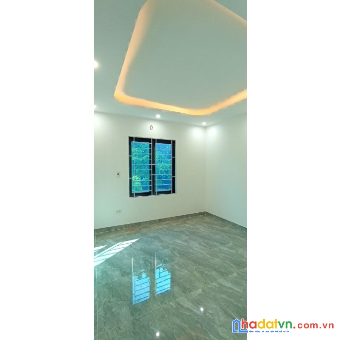 Nhà mới 2,75 tỷ, oto đỗ cửa, ga yên nghĩa 15 phút.