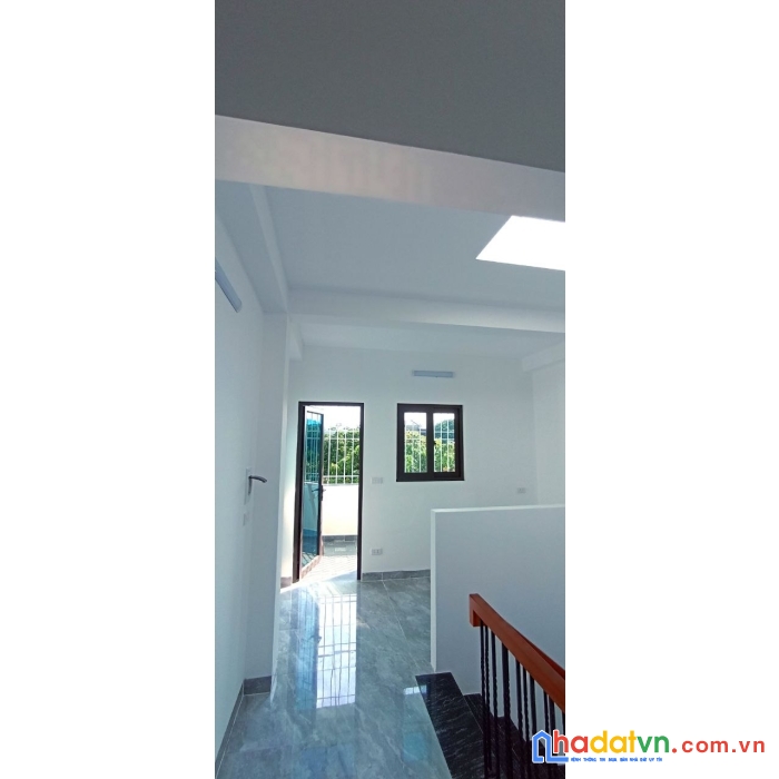 Nhà mới 2,75 tỷ, oto đỗ cửa, ga yên nghĩa 15 phút.