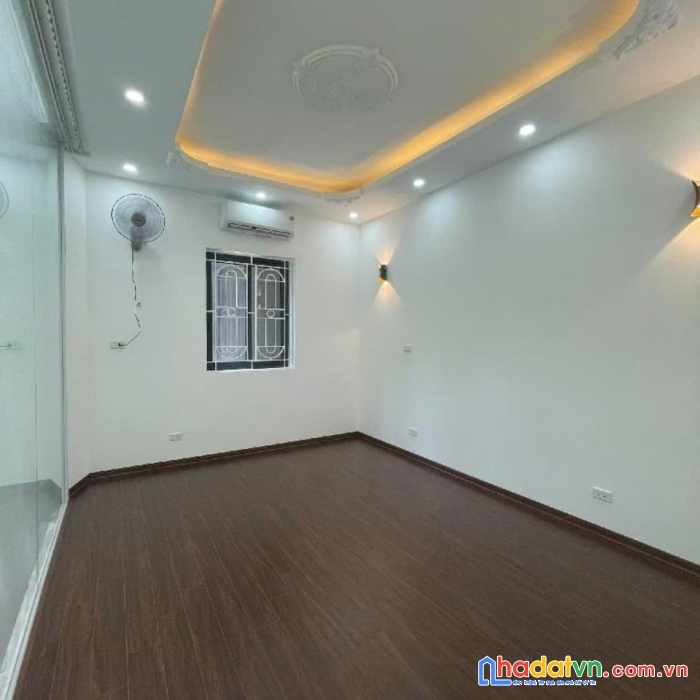 Bán nhà đại mỗ mới xây đẹp rực rỡ, nội thất cao cấp, ô tô đỗ cửa