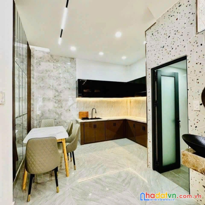Bán nhà như hình hẻm ôtô phường 11, gò vấp, 40m2, 2pn, nhỉnh 4 tỷ