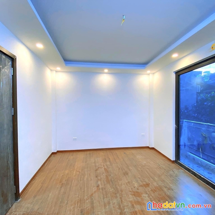 Bán nhà phố minh khai, hai bà trưng 30m, 5 tầng. giá: 6.9 tỷ