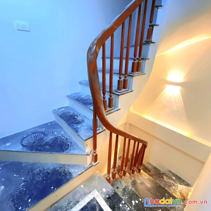 Bán nhà phố minh khai, hai bà trưng 30m, 5 tầng. giá: 6.9 tỷ