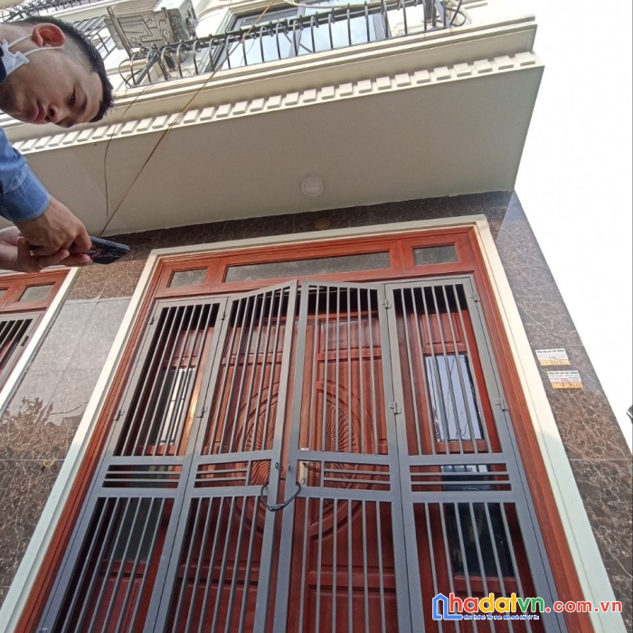 Bán nhà lô góc 30m2x4t, 2,9 tỷ, la tinh-đông la gần khu đấu giá.