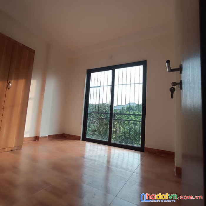Bán nhà lô góc 30m2x4t, 2,9 tỷ, la tinh-đông la gần khu đấu giá.