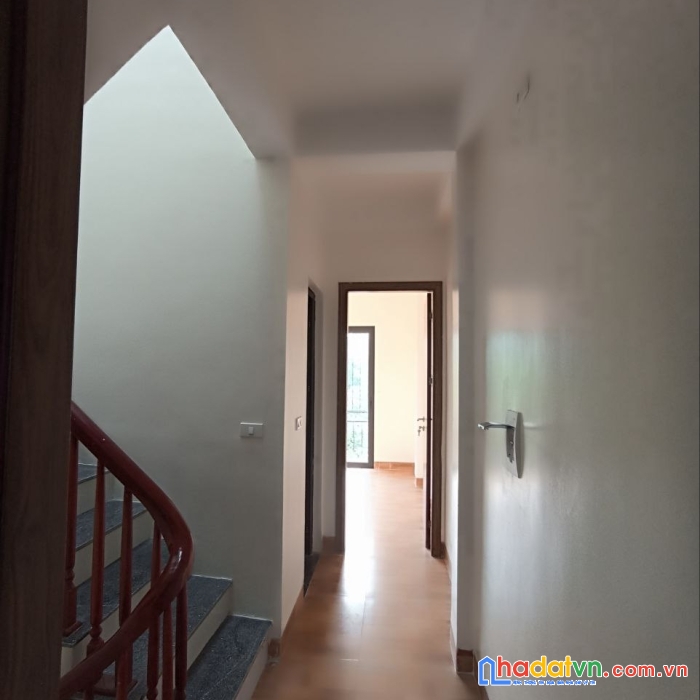 Bán nhà lô góc 30m2x4t, 2,9 tỷ, la tinh-đông la gần khu đấu giá.
