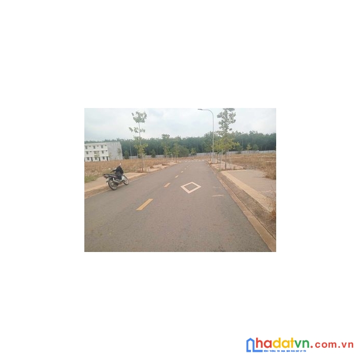 Bán gấp lô đất nền vị trí đẹp 100m2 shr xã bình sơn cổng vào sân bay long thành