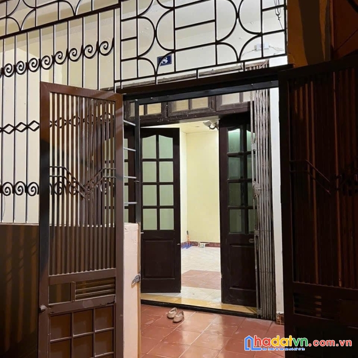 Bán nhà phố minh khai, hai bà trưng 50m, 3 tầng, mt 4m. giá: 14.5 tỷ