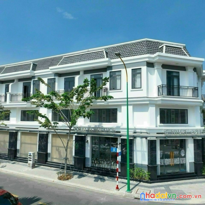 Bán shophouse 2 mặt tiền,4pn,kinh doanh ngay tại richland residence
