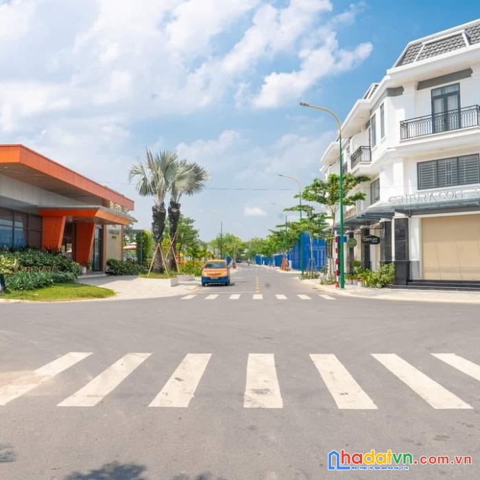  bán shophouse 2 mặt tiền  đường, 4pn,khu dân cư sầm uất tiện kinh doanh