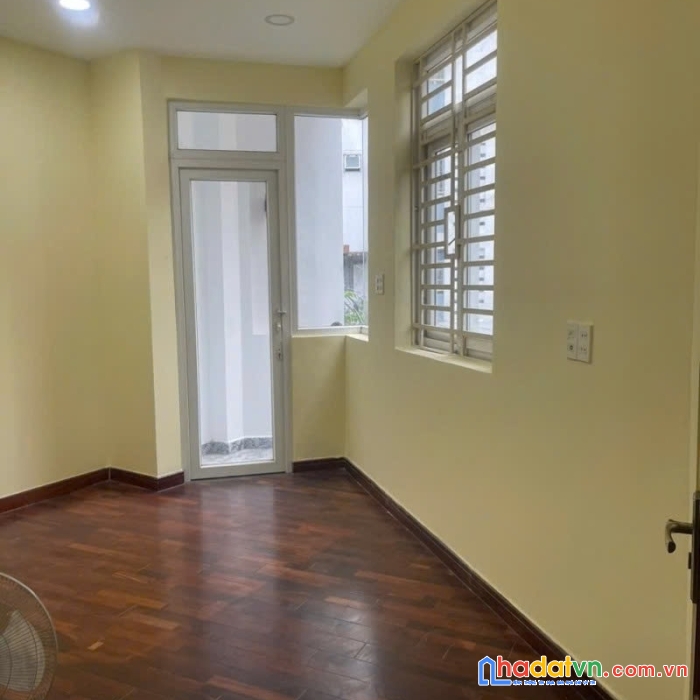 Bán nhà cô bắc quận 1, 28m2 , 3 tầng, chỉ 3.6 tỷ, duy nhất.