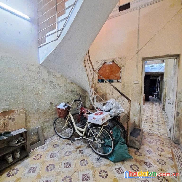 Bán nhà phố minh khai, hai bà trưng 71m, 3 tầng. giá: 8.7 tỷ