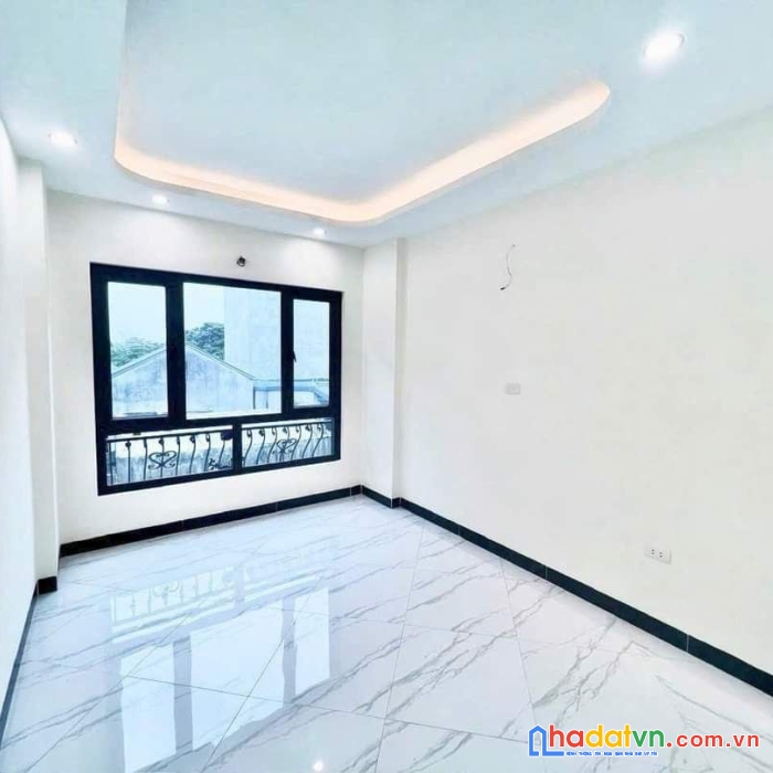 Nhà đẹp ở ngay 48m2x3t, 2.8 tỷ, oto tải đậu cạnh, chân cầu đại thành