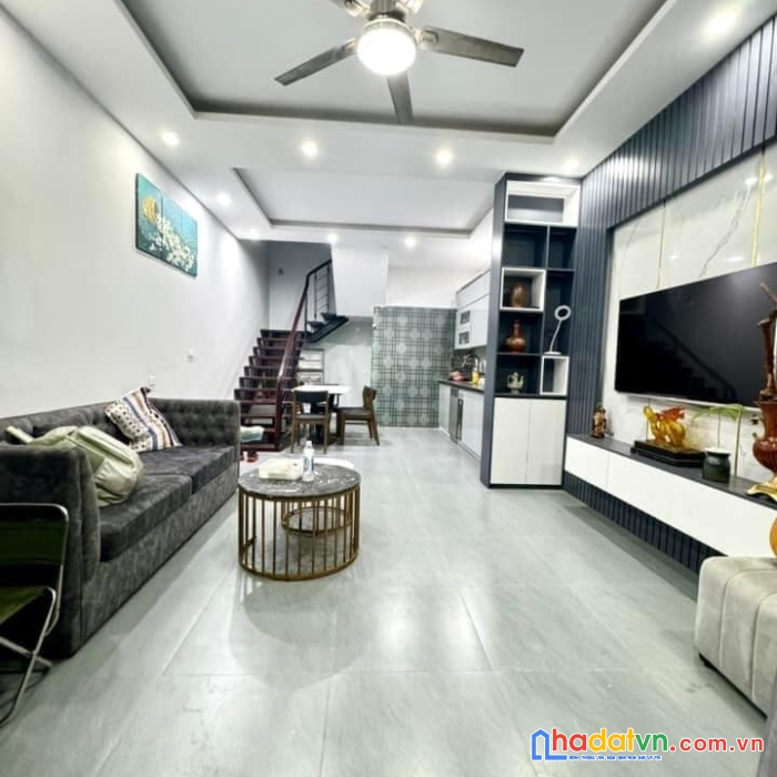 Bán nhà phố dương văn bé, hai bà trưng 44m, 5 tầng. giá: 7.8 tỷ