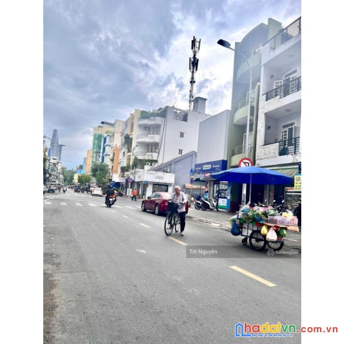 Bán nhà mặt tiền đường đề thám, quận 1. dt: 4 x17 ( kết cấu: 5 tầng.) giá: 35 tỷ