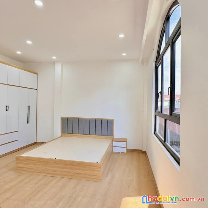 Bán nhà phố minh khai, hai bà trưng 33m, 5 tầng. giá: 6.98 tỷ