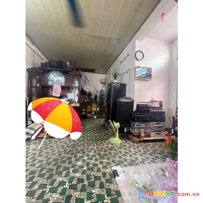 Bán nhà nhỏ quận phú nhuận, sát mặt tiền nguyễn văn trỗi, 1 trệt 1 lầu hcđ.