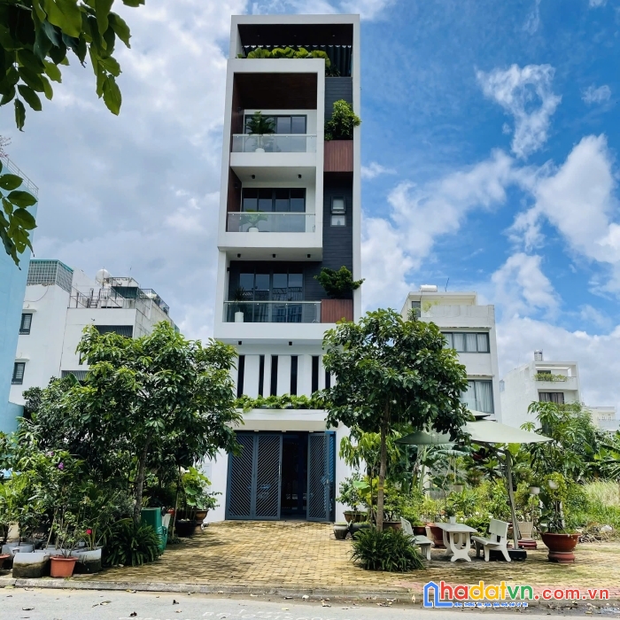 Bán nhà mặt tiền đường trương văn bang. dt: 5 x20m (kết cấu: 6 tầng). giá: 28 tỷ