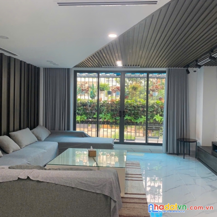 Bán nhà mặt tiền đường trương văn bang. dt: 5 x20m (kết cấu: 6 tầng). giá: 28 tỷ