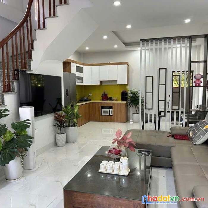 Nhà đẹp full nội thất tình lam 51m2x3t, 3.05tỷ, full tiện ích, gần chợ, trường, ubnd.