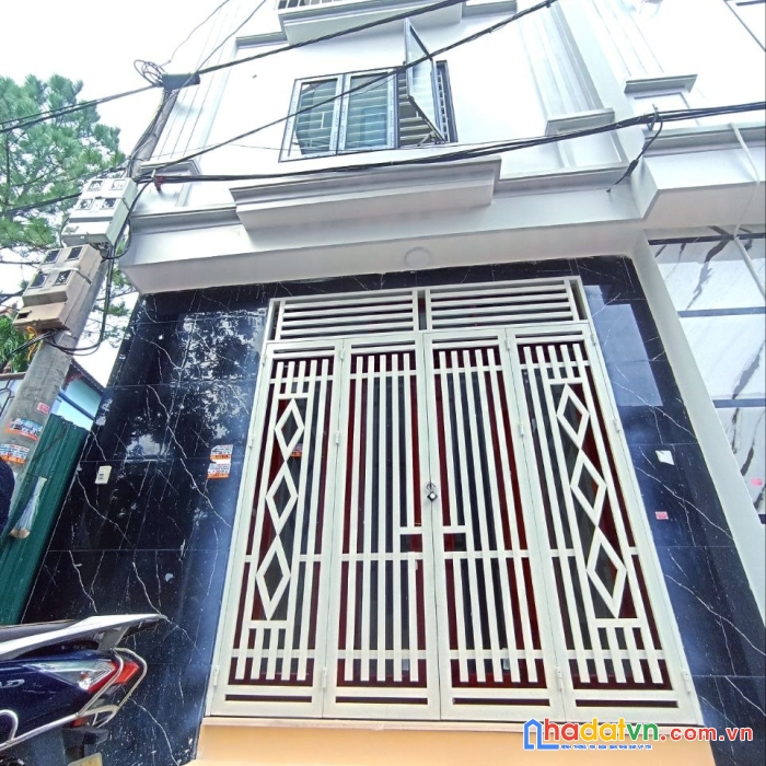 Nhà lô góc 43m2x3t, 2.91t, oto đỗ cửa, full tiện tích.