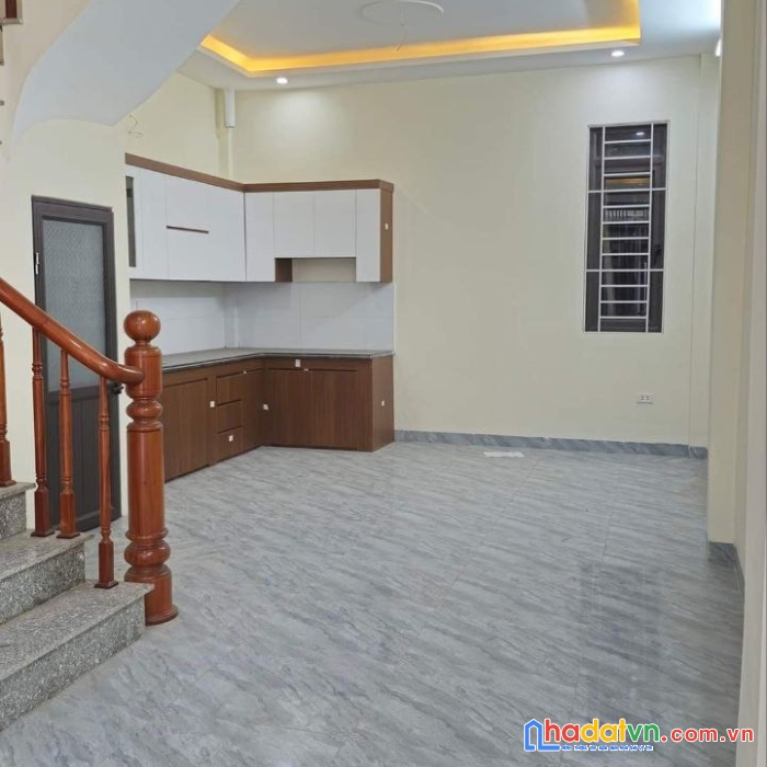 Nhà lô góc 43m2x3t, 2.91t, oto đỗ cửa, full tiện tích.