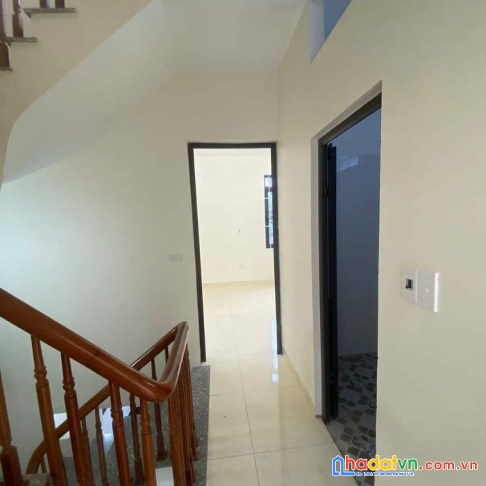 Nhà lô góc 43m2x3t, 2.91t, oto đỗ cửa, full tiện tích.