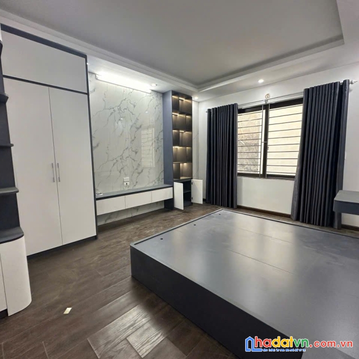 Bán căn nhà 31m2x4t, 3.35tỷ, 2 bước chân ra chợ đông la