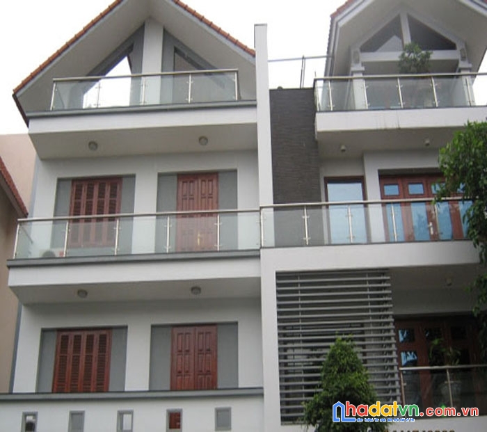 Gia đình có việc phải bán. trực tiếp chính chủ 3 tầng đường lương nhữ hộc 106m2, giá 11 tỷ