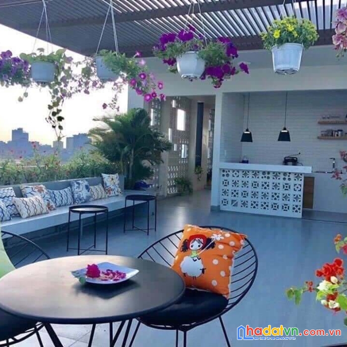 Nhà 3 tầng đường bãi sậy. ngay công viên thanh niên. 90m2 giá 6.8 tỷ