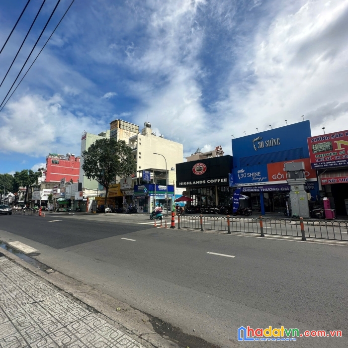 Địa chỉ nhà: 101 ung văn khiêm, phường 25, quận bình thạnh
