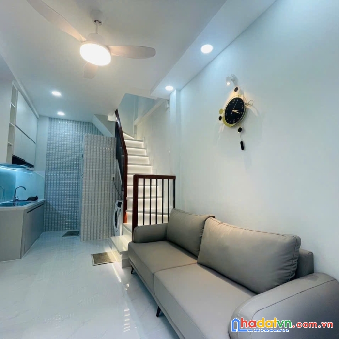 Bán nhà sát lotte mart, gò vấp, gần 20m2, 2 tầng, chỉ hơn 2.x tỷ