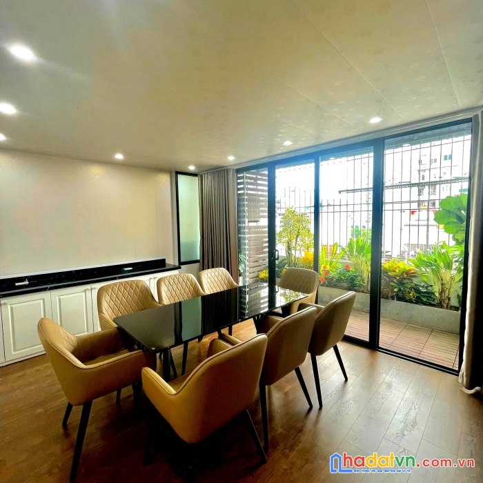 Bán nhà hót bồ đề long biên 50m2 6 tầng 12.8 tỷ