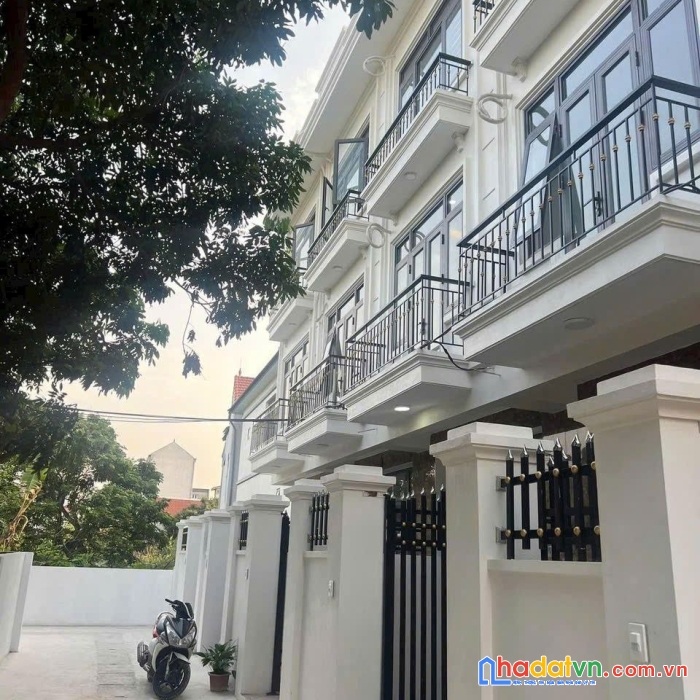 Bán nhà 50m2x3t 10 phút ra penika tố hữu.