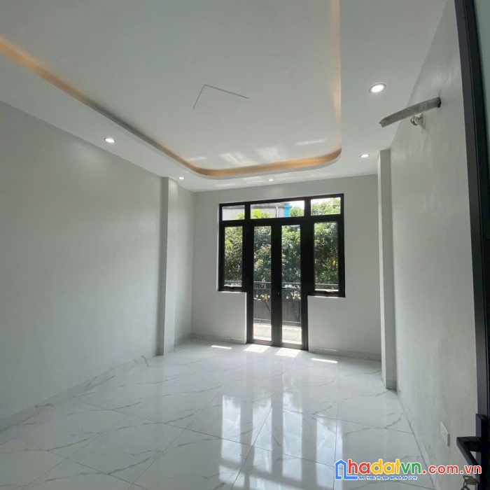 Bán nhà 50m2x3t 10 phút ra penika tố hữu.