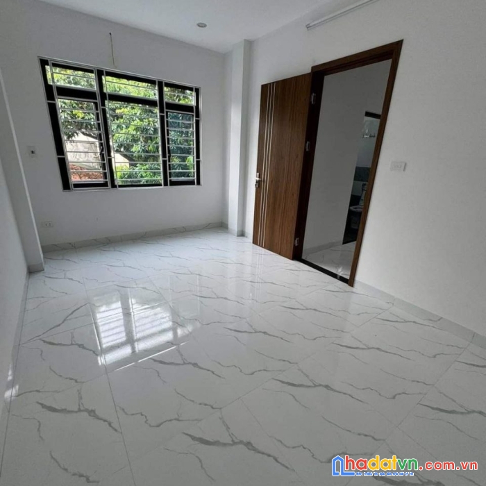 Bán căn 35m2x4t, đồng nhân, mặt kinh doanh, oto đậu cửa