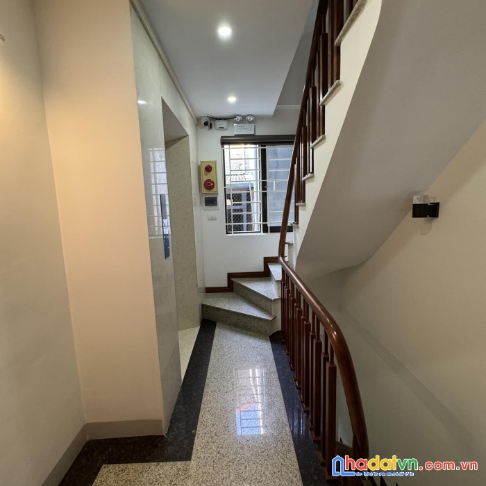 Bán nhà phố vương  thừa vũ, thanh xuân 56m, 8 tầng, mt 4.3m. giá: 18 tỷ