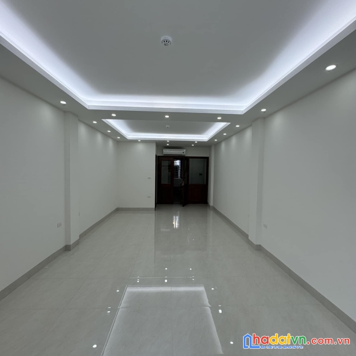 Bán nhà phố vương  thừa vũ, thanh xuân 56m, 8 tầng, mt 4.3m. giá: 18 tỷ