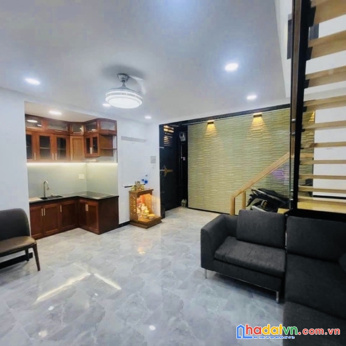 Nhà đẹp quận 10 lê hồng phong, 36m2, 3 tầng lung linh, nội thất cao cấp, 3.x tỷ