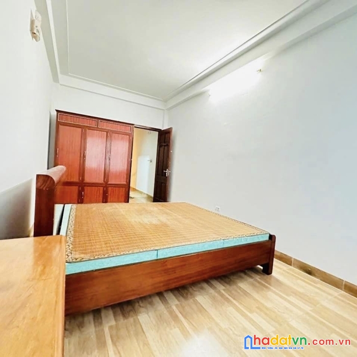 Bán nhà phố lĩnh nam, hoàng mai 30m, 4 tầng. giá: 4.9 tỷ