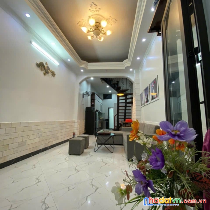 Bán nhà phố trương định, hai bà trưng 37m, 5 tầng. giá: 4.85 tỷ