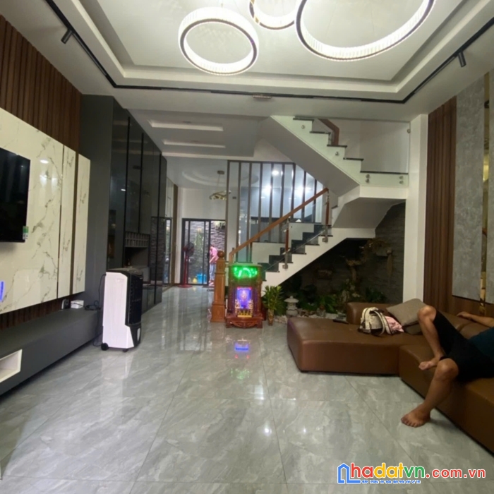 Sở hữu ngay căn nhà 3 tầng đáng mơ ước nằm cách làng đại học quốc gia tphcm 