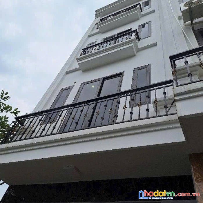 Bán nhà 50m2x3t, độ chàng, lô góc, ngõ thông oto đỗ cửa
