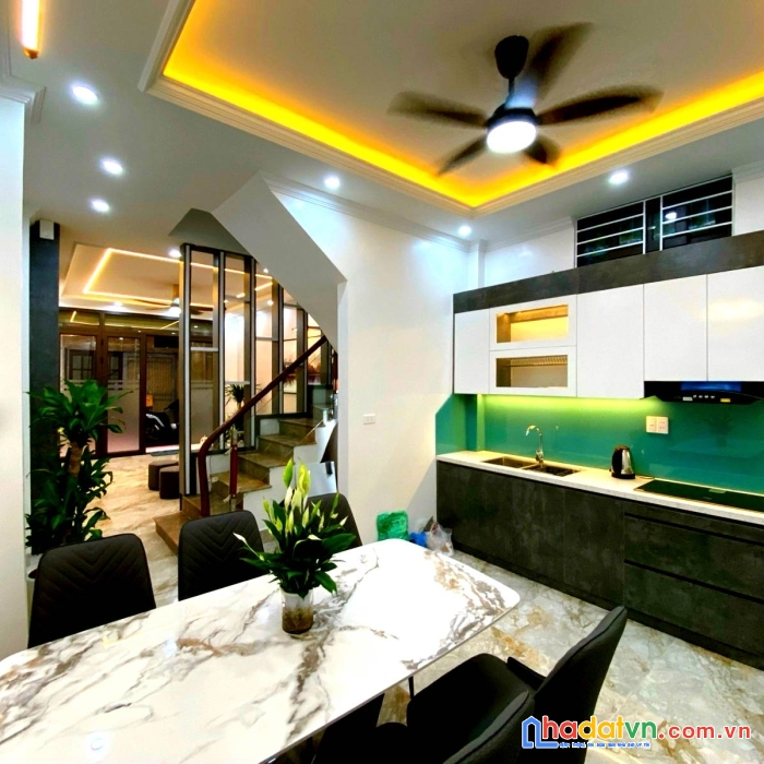 Bán nhà đẹp tứ liên  tây hồ 48m2 4 tầng  7.9 tỷ